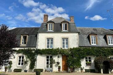 פנסיון Maison De Famille Près De Montargis   élégance Et Confort En Forêt   Fr 1 590 354