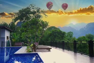 هاستل Mad Monkey Vang Vieng