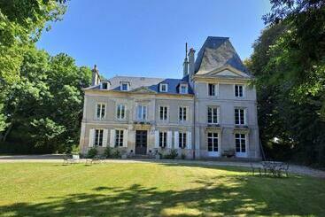 住宿加早餐  La Maison Pelloquin