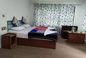 فندق Tip Top Pahalgam