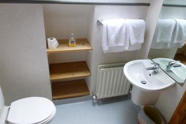 تختخواب و صبحانه Acton Lodge Guesthouse