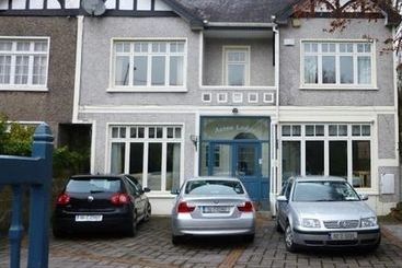 تختخواب و صبحانه Acton Lodge Guesthouse
