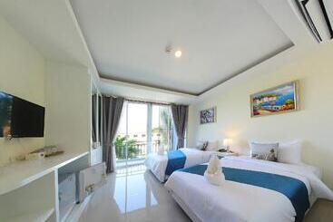 هتل Evergreen Resort Chaam