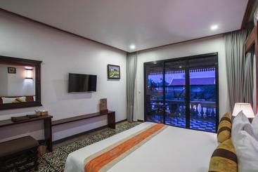 هتل Kralanh Pool Villa