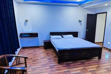 Отель Rose Lake View Resort