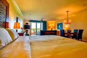 Tropical Digs