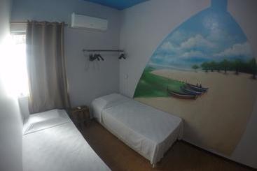 هتل Local Hostel Manaus