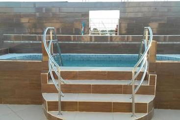 هتل Orla Guest House