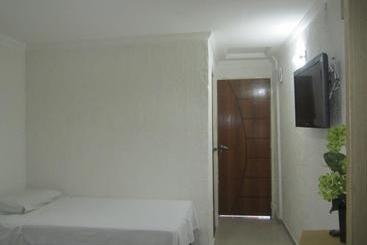 هتل Orla Guest House