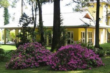 هتل Pousada Quinta Dos Marques