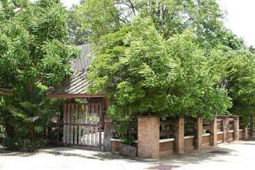 Bansuanrachawadee B&b