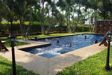 هتل Prachuap Garden View Resort