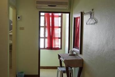 هتل The River Guest House