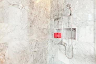 هتل Zen Premium Chalong Phuket