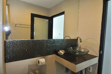هتل Zen Rooms Jomtien 14