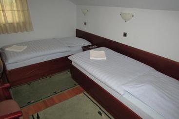 تختخواب و صبحانه Guest House Vila Lux