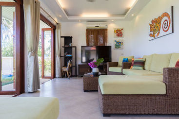 هتل Villa Baan Tawan Chai