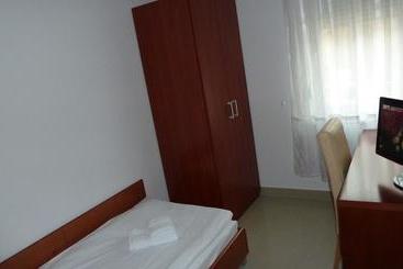 اقامتگاه Guesthouse Villa Inn