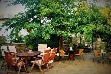 آپارتمان Antique The