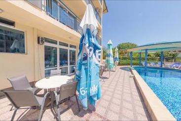 Peshev Family Hotel Vlas