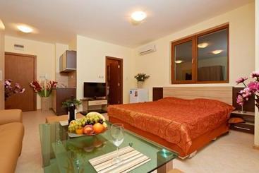هتل Stanny Court Apart