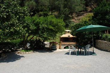 هتل Villa Katerina