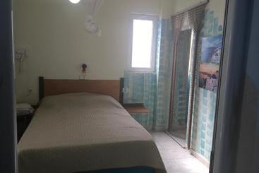 Kostas Rooms & Apartments