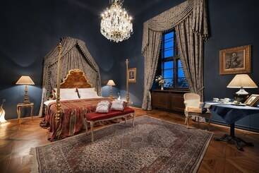 酒店 Chateau Loucen Garden Retreat