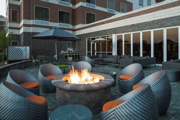 هتل Fairfield Inn & Suites By Marriott Chicago Schaumburg