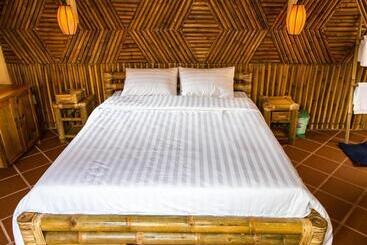 Hotel Ninila Fruit Farm Bungalow