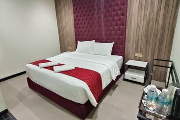 בית מלון כפרי The Corum View