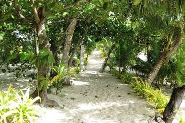 هتل Botaira Beach Resort