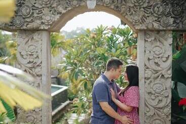 Hotel The Alena Resort A Pramana Experience