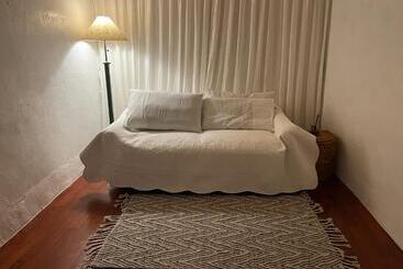 פנסיון Moonlight & Small House