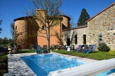 住宿加早餐  Chateau Des Aiguilles