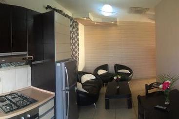 Godija Hotel & Suites