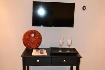 هتل Tobuna Suites