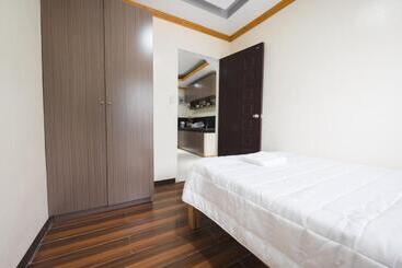 アパートホテル 2 Bedroom Unit With Breakfast For 2pax