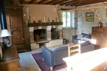 تختخواب و صبحانه Chambres D Hôtes Le Vignaud