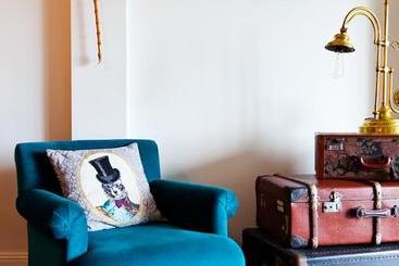 تختخواب و صبحانه Villa Juli Guesthouse