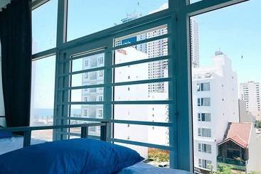 Coco Beach Hostel & Apartment