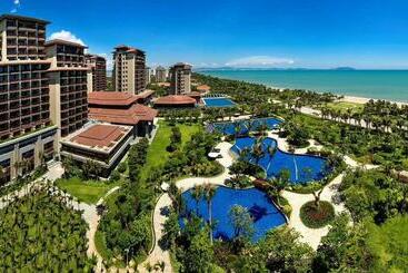 בית מלון כפרי Hnti·narada Sanya Bay Resort