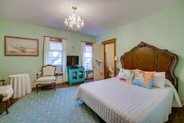 بيت ريفى Dtwn Victorian Home   1 Mi To Lake Michigan Beach!