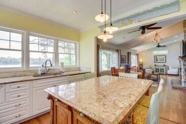 별장 Garrison Haven On Whitefish Lake W/ Boat Dock!