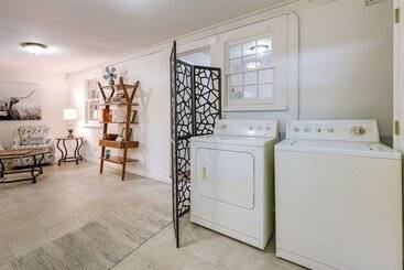 بيت ريفى Springfield Home W/ Yard: 3 Mi To Downtown!