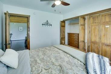 بيت ريفى Spacious Cabin W/ Private Dock On Thompson Lake