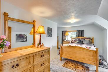 Сельский дом Sunny Cedaredge Home W/ Mtn Views   Hike & Fish!