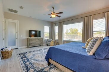 بيت ريفى Luxe Goodyear Home: Pool, Swim Up Bar, Game Room!