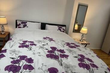 إقامة Immaculate 4 Bed House Near Heathrow Airport