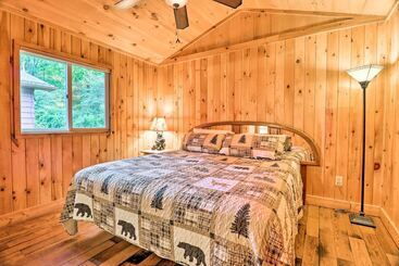 コテージ Breathtaking Mountain Views: Cullowhee Cabin!